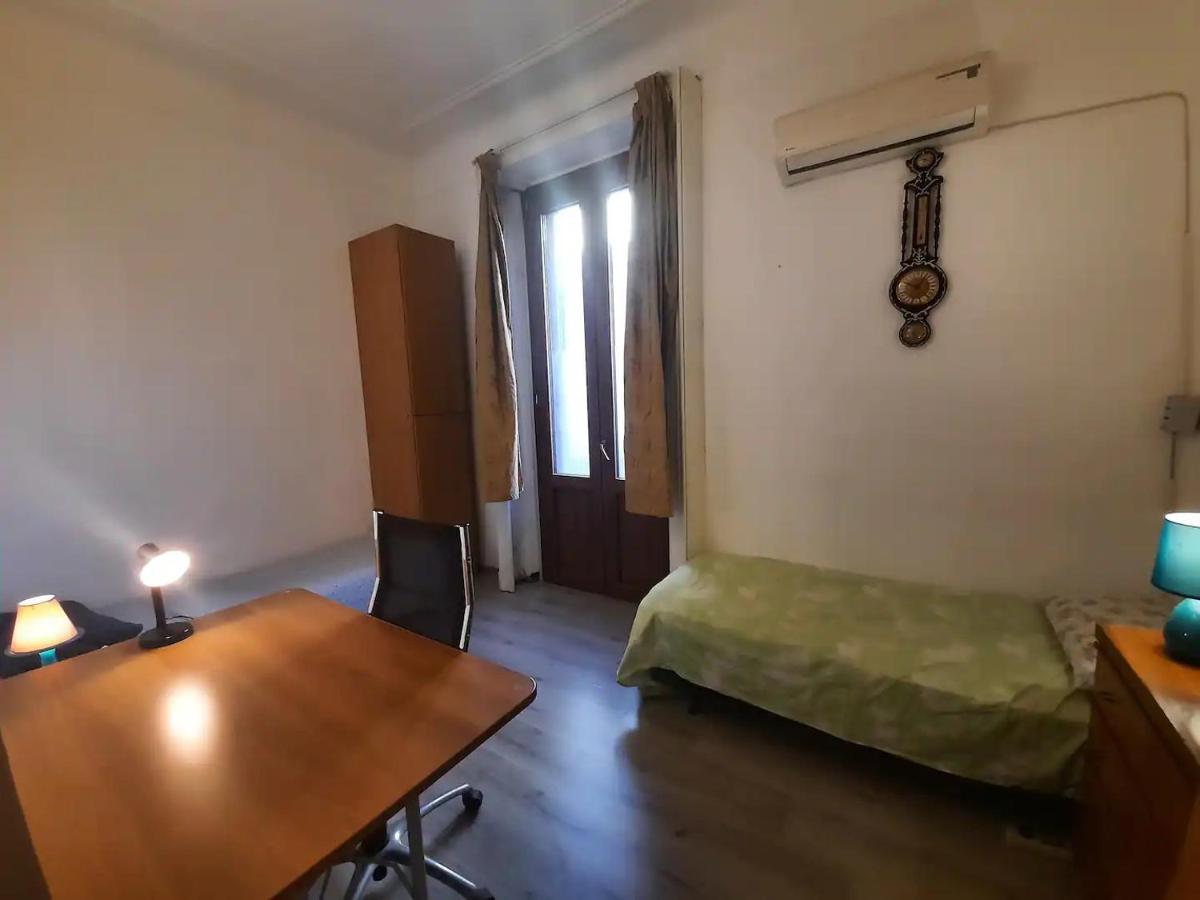 Private Room In A Quiet Apartment In The City Center Mailand Exterior foto